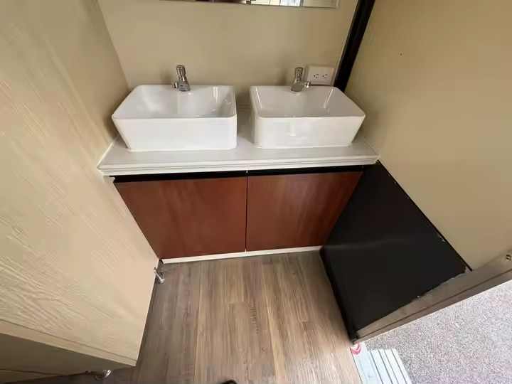 Prefab Studio House Portable Container Toilet Mobile Toilet Trailer