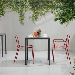 โต๊ะรับประทานอาหารกลางแจ้งทรงสี่เหลี่ยม โครงเหล็กทาสี ขนาด 70x70 ซม. - Product Image 4