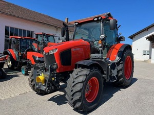 Système d'alimentation électrique moderne pour tracteur Kubota M6 132, conçu pour des performances fiables, une consommation de carburant optimale et un couple élevé pour les travaux sur le terrain. - Product Image 4