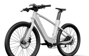 NUEVAS Bicicletas Eléctricas FAV PETRONAS F.1 para Carretera con Casco - Product Image 3