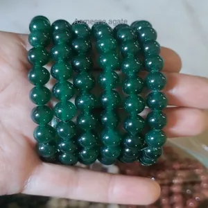 Braccialetti di pietra naturale di giada verde naturale all'ingrosso pietra preziosa di cristallo di agata verde giada braccialetti per la vendita