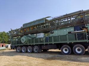 Hoge Prestaties En Hoge Kwaliteit Olieveld Zj150 Zj250 Zj350 Zj450 Zj550 Oliebron Vrachtwagen Gemonteerd Booreiland Workover <span class=keywords><strong>Rig</strong></span> - Product Image 2