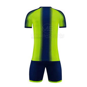 Nueva llegada 2025 uniforme de fútbol personalizado diseño diferente mejor precio uniforme de fútbol para jóvenes - Product Image 2