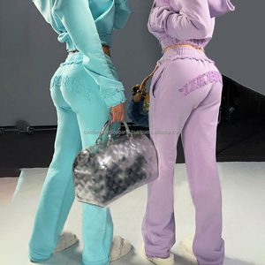 Streetwear fabriqué sur mesure, patch surdimensionné brodé, strass vieilli, sweat à capuche délavé à l'acide et pantalon de survêtement évasé - Product Image 6