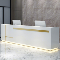 Vente en gros logo personnalisé taille pas cher prix d'usine meubles luxe argent beauté vente en forme de L table de réception bureau à vendre