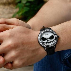 นาฬิกาควอตซ์ Jeulia Master of Fright Skull Design - สายหนังสีดำ หน้าปัดมุก - Product Image 6