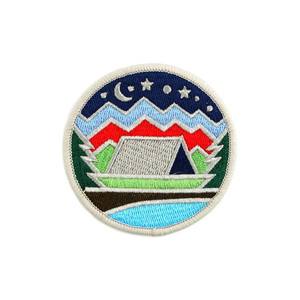 Patch personnalisé brodé classique de haute qualité fer sur patchs pour accessoires de mode patchs de broderie en gros - Product Image 1