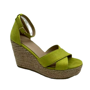 Espadrilles de qualité supérieure au design unique, très confortables, respectueuses de l'environnement, spécialement conçues pour les filles du Bangladesh - Product Image 1