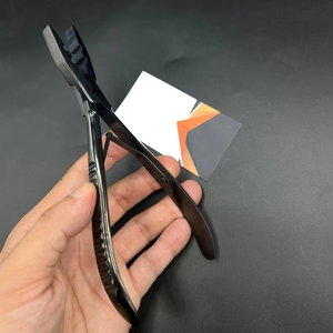 Pinzas para Extensiones de Cabello con Trama de Acero Inoxidable de Grado Quirúrgico con Logotipo Personalizado, Color Negro Mate, Tendencia Superior - Product Image 6