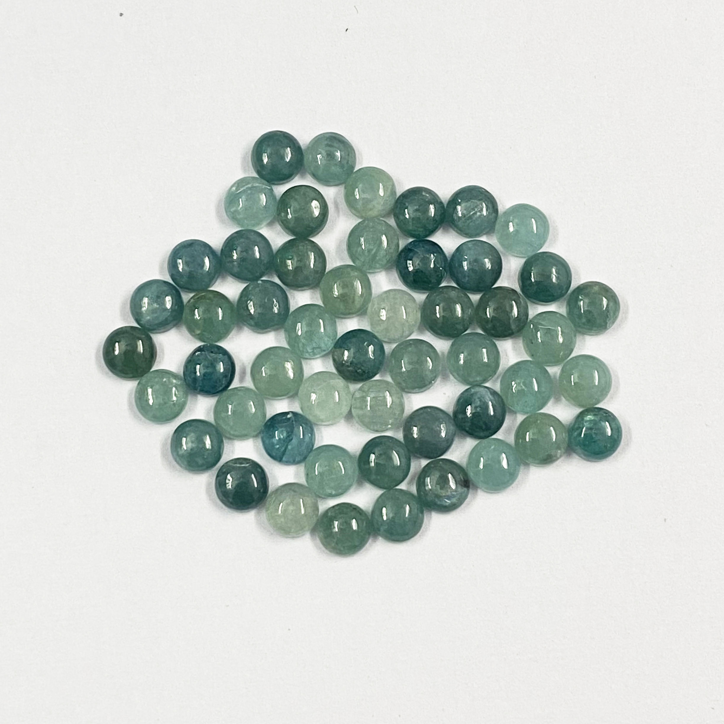 สีเขียว