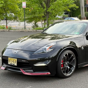 Vente flash pour Nissan 370Z NISMO Coupé d'occasion 2018, 23 500 milles, boîte manuelle 6 vitesses, moteur V6 3,7 litres, conduite à gauche - Product Image 5