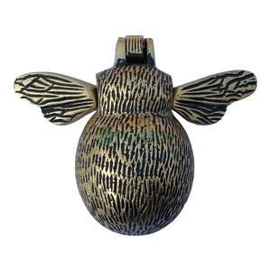 Llamador de puerta antiguo de abeja de latón, herrajes hechos a mano de animales, gran oferta, Reino Unido, venta al por mayor - Product Image 1