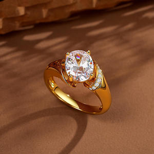 Bague de fiançailles Jeulia Galaxy avec diamant taille ovale et serti en croix - Product Image 4
