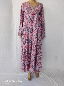 Robes maxi à col en V personnalisées les plus vendues pour les femmes décontractées manches courtes/longues avec taille libre ensembles classiques - Product Image 2