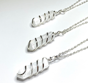 Best Quality Hot Sale Bulk Natural Selenite Gemstone <b>Pendant</b> Wire Wrapped with Complimentary Chain <b>for</b> Jewelry Making - Product Image 3