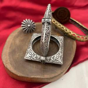 Designer Simple Look Terrific Collection Of Premium Quality Oxidised <b>Silver</b> Designs For Girls Fashionable <b>Bangle</b> For <b>Women</b> - Product Image 4