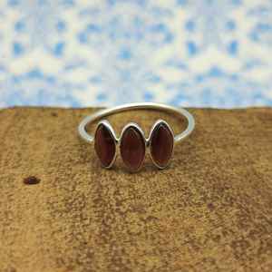 แหวนขอบสามส่วนแบบมินิมอล925รูปโกเมนสีเงินสำหรับสวมใส่สบายๆงานหมั้นในงานแต่งงานทำจากมุก - Product Image 3