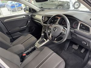 Auto Usado Equipado, <span class=keywords><strong>Volkswagen</strong></span> <span class=keywords><strong>T</strong></span>-<span class=keywords><strong>Roc</strong></span> 2022 TSI Life 2WD SUV, Envío a Todo el Mundo - Product Image 4