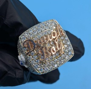 Anillo de lujo para hombre, estilo hip hop, con diamantes de moissanita VVS de alto brillo, chapado en rodio sobre plata de ley 925, ideal para fiestas. - Product Image 1