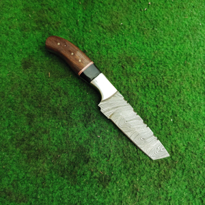 Cuchillo de Supervivencia Táctico Hecho a Mano, Navaja Personalizable de Acero de Damasco con Funda de Cuero - Product Image 3