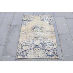 Alfombra de 2.6x4 pies, Alfombra Turca, Alfombra Vintage de Lana Azul con Diseño de Patchwork - Product Image 1