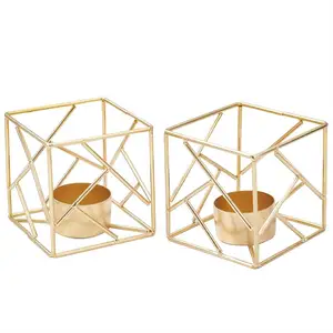 Toptan fiyatlar özelleştirilmiş düğün dekoratif tel Metal geometrik mumluk ev dekor çay için lamba tutucu altın kaplı
