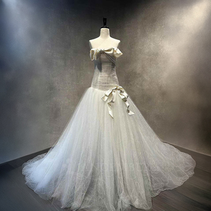 Robe de soirée longue en tulle à col bateau, élégante et moderne, avec nœud, dentelle et cristaux floraux, style A-line, pour mariage (modèle NT54) - Product Image 1