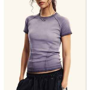 El más vendido de moda 205gsm 100% algodón impreso Oem logo suelto liso en blanco niñas mujeres de longitud corta Mujer Top camiseta - Product Image 1