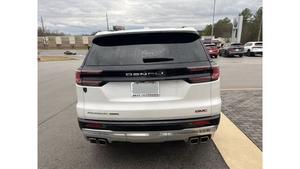 2024 GMC Acadia Denali AWD certifié blanc propre Turbo moteur boîte de vitesses automatique sièges en cuir caméra arrière ACC alliage d'aluminium R17 - Product Image 3