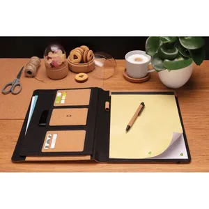 ชุดของขวัญสินค้าเพื่อสิ่งแวดล้อม กระเป๋าสตางค์ไม้ก๊อก A4 รุ่นดีลักซ์ - Product Image 4