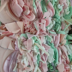 Mousse de polyuréthane en éponge, qualité moulage par soufflage, en balles pour profilés - Product Image 2