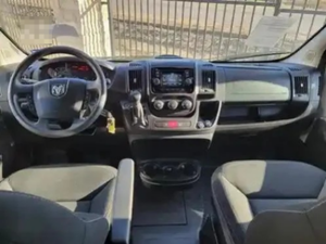 VÉHICULE DE LOISIR D'Occasion DYNAMAX RV RE-V 24TL Modèle 2016 Haute Performance Disponible à la Vente - Product Image 4