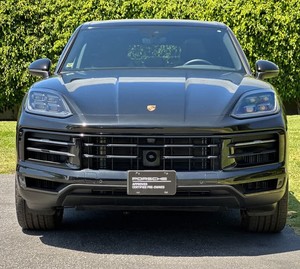 Porsche Cayenne AWD 2026 - Product Image 1