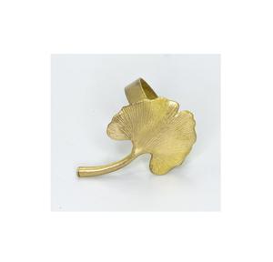 Anillo para Servilletas de Latón Ginkgo, Diseño Artesanal Inspirado en la Naturaleza para una Decoración de Mesa de Comedor Elegante y Moderna - Product Image 1