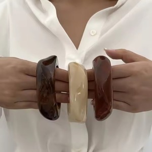 Brazalete de resina personalizable-Brazalete con nombre personalizado para regalos Brazalete de resina para niñas a precio asequible - Product Image 2