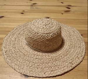 หมวกฟางเป็นมิตรกับสิ่งแวดล้อมที่ทำจากเส้นใยพืชธรรมชาติเหมาะสำหรับแบรนด์ท่องเที่ยวของรีสอร์ทและร้านค้าปลีกแฟชั่น - Product Image 5