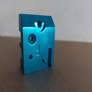 Panneau solaire sans cadre en aluminium, laiton, acier inoxydable, pince intermédiaire, anodisation, usinage CNC, équipement industriel personnalisé OEM - Product Image 5