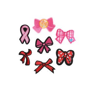 Logotipo personalizado tejido hierro en parches bordados precio al por mayor hierro en parche parches bordados personalizados para ropa - Product Image 2