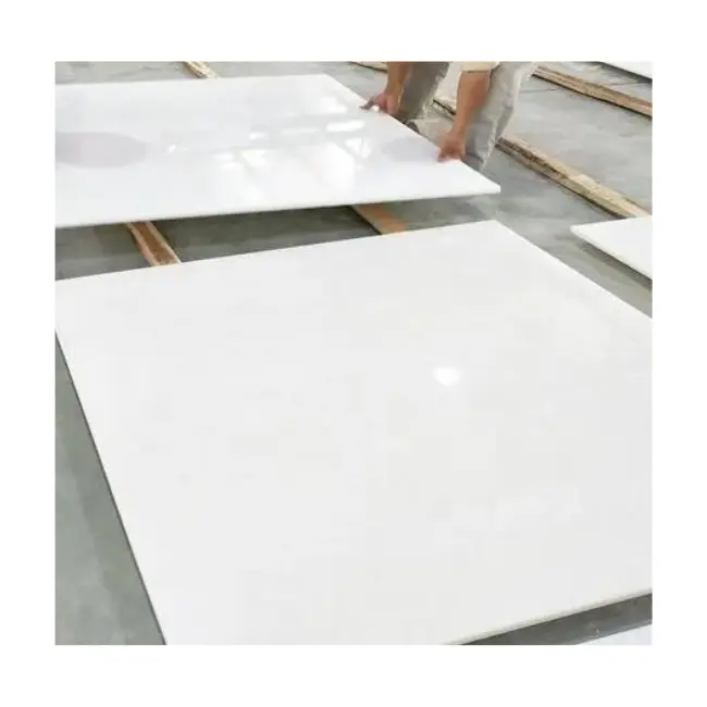 Carreaux de marbre poli blanc cristal de luxe naturel pour dalle de pierre de carrelage de marbre de surface de plancher intérieur