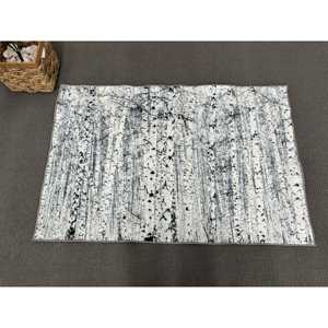Alfombra de Bosque de Abedules, Alfombra Estampada, Alfombra Antideslizante Interior en Blanco y Negro, Alfombra de Chenilla - Product Image 1
