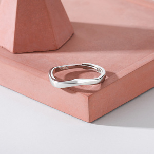 Jeulia, la seule alliance éternelle en argent sterling poli pour femme - Product Image 4