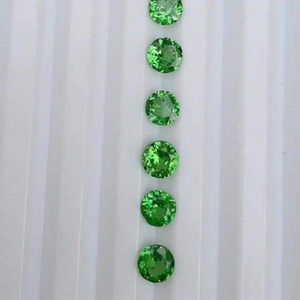 พลอยโทแพซสีเขียวธรรมชาติทรงเหลี่ยมเจียระไน ยอดนิยม ขายดี คุณภาพสูง ขัดเงาอย่างดี เหมาะสำหรับทำเครื่องประดับทองและเงิน มีจำหน่ายในราคาพิเศษ - Product Image 3