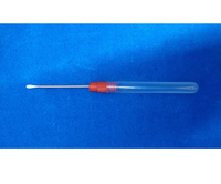 Hisopo desechable de laboratorio para la recolección, transporte, manipulación y aplicaciones de pruebas microbiológicas de muestras.