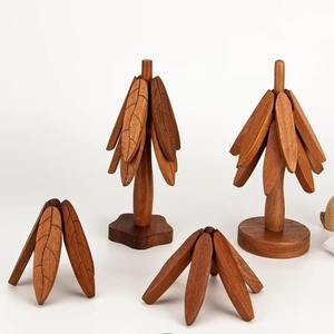 Dessous de plat chaud en forme d'arbre en bois massif avec 4 plats pliables naturels avec 1 support - Product Image 6
