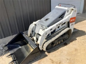 Great Condition 2018 BOBBCAT MT55 Cheap with Maximum Durability and Advanced Attachment Capability Mini Track Skid Steer - Product Image 6