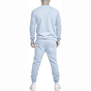 Vente en gros de survêtements d'hiver légers de qualité supérieure pour hommes, vêtements de jogging solides et écologiques, ensembles élégants et respirants - Product Image 4