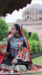 Robe Balochi traditionnelle multicolore brodée à la main avec un travail complexe en miroir et des motifs géométriques vibrants - Product Image 3