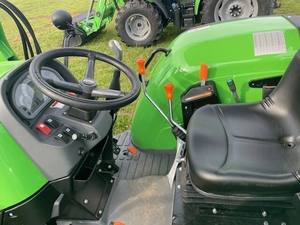 Tractor Usado Deutz-Fahr 4080E 2025, 70HP de Potencia Nominal, con Bomba de Motor Principal y Componentes de Caja de Cambios - Product Image 2