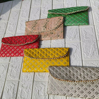 Pochette de soirée brodée à sequins dorés, style ethnique indien, avec fermeture éclair, faite main par un designer, idéale pour mariages et fêtes