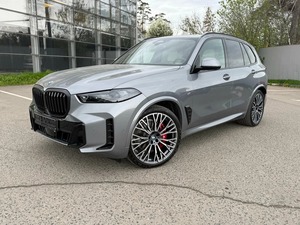 Nuevo SUV de Lujo 2025 X5 xDrive30d G05, Motor Diésel 3.0L, 286HP, 4x4, Automático, Híbrido Suave, Eficiente, Disponible en Stock - Product Image 2